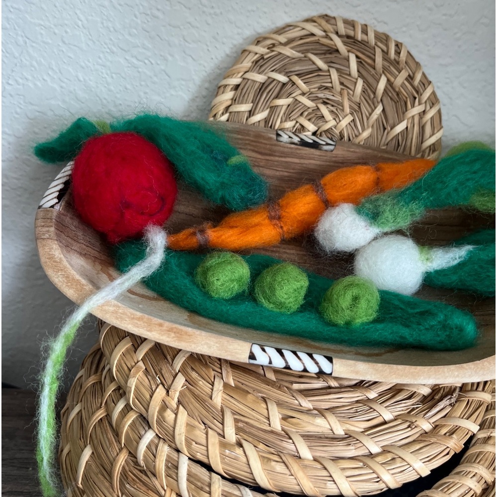 NEEDLE FELTED VEGGIES IN A HANDCARVED BOWL-6 pc set